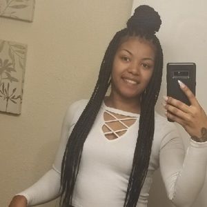 Meet your Posher, Kyana